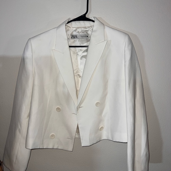 Zara Jackets & Blazers - Zara Women's Cream Double-Breasted Blazer
